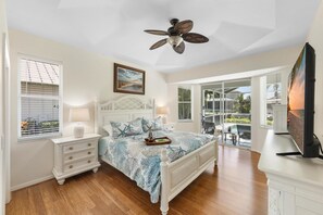 House, Multiple Beds (Seaside waterfront home with heated p) | 3 bedrooms - Seaside Waterfront Home With Heated Pool and Dock (Marco Island)