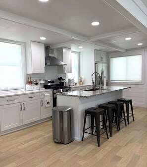 Fridge, microwave, oven, stovetop - Welcome to Seagull Landing in East Tawas! 3 Bedroom, 2.5 bath cottage! (East Tawas)