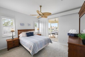 Maison, Plusieurs lits (Beachy waterfront home with heated po) | 4 chambres