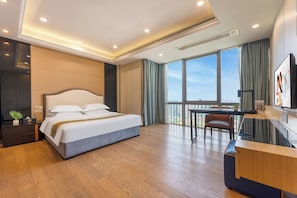 Superior Double Room, 1 Queen Bed, City View | In-room safe, desk, laptop workspace, blackout drapes