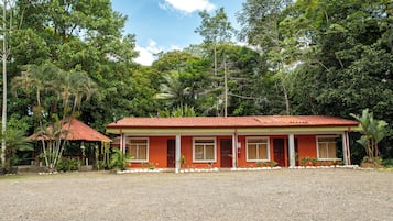 住宿正面