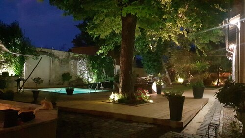 Maison d'hôtes avec 4 chambres en location individuelles.