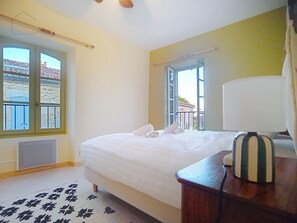 5 chambres, fer et planche à repasser, Wi-Fi, draps fournis