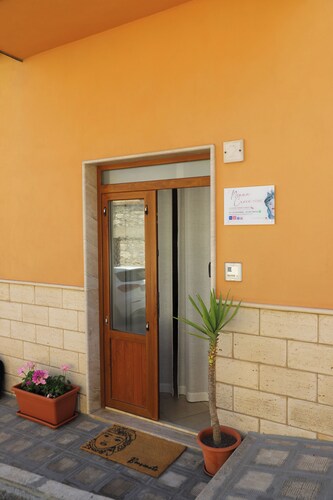 Nonna Croce Home - Furnished apartment for short-term rental