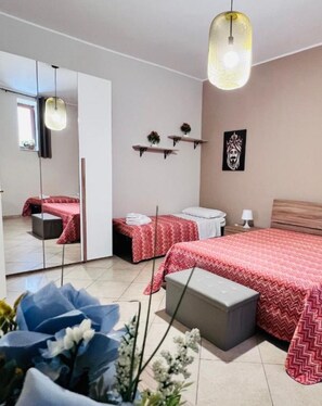 1 habitación, escritorio, cuna de viaje y wifi gratis 