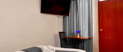 Chambre Double | Bureau, espace de travail pour ordinateur portable, Wi-Fi gratuit