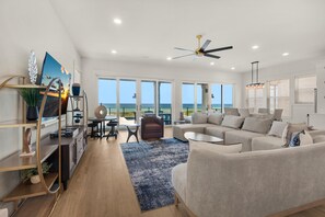 Living area - Golden Sands (Navarre)