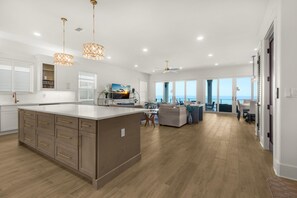 House, Multiple Beds (Golden Sands) | Interior