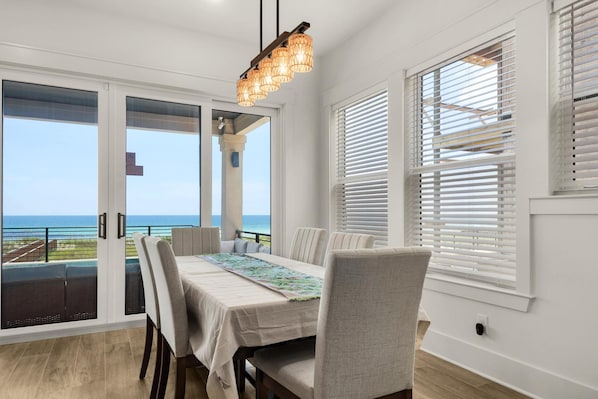 House, Multiple Beds (Golden Sands) | Dining
