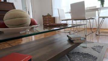 Comfort-lejlighed - 2 soveværelser - terrasse - bjergudsigt | Opholdsområde | Printere