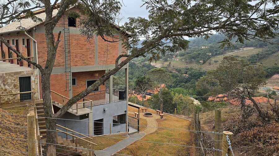 Villa da Serra 750m do centrinho