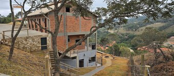 Villa da Serra 750m do centrinho