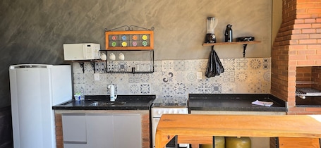 Basic Chalet | Private kitchen. Villa da Serra 750m do centrinho