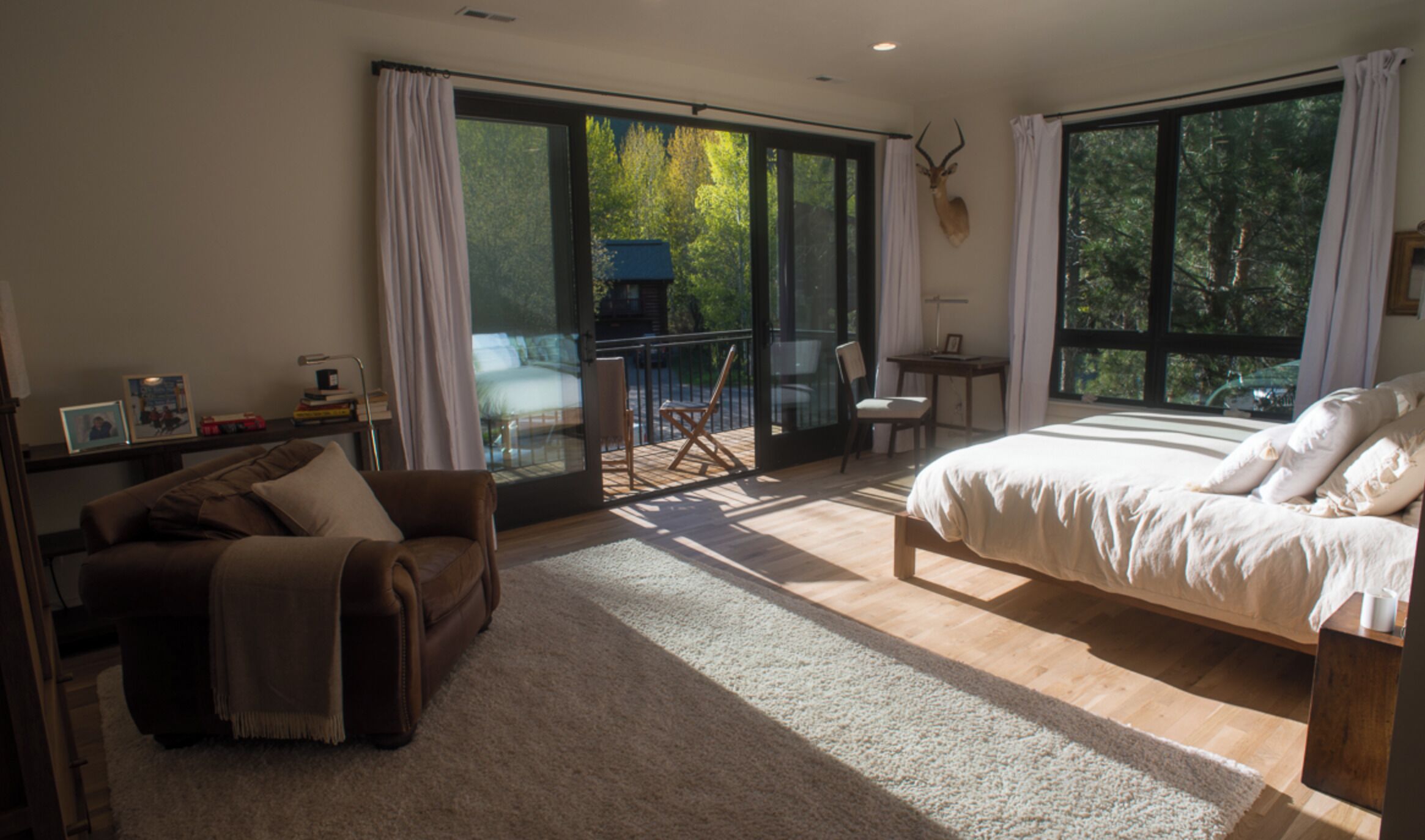 5 chambres, fer et planche à repasser, Wi-Fi gratuit, draps fournis