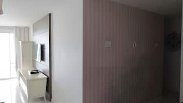 Apartamento Deluxe, lanai, vistas al mar | Interior