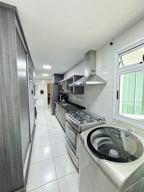 Deluxe Apartment, Lanai, Sea View | Living area