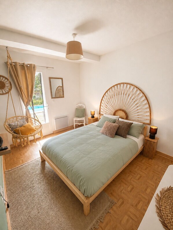 2 bedrooms, iron/ironing board, WiFi