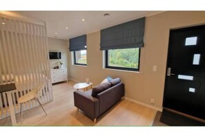 1 habitación, tabla de planchar con plancha, wifi gratis y ropa de cama 
