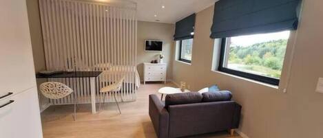 1 slaapkamer, een strijkplank/strijkijzer, gratis wifi, beddengoed