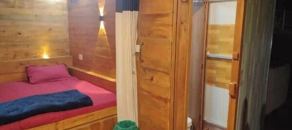 1 bedroom, free WiFi, bed sheets