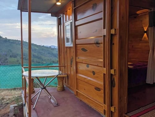 container wood house 