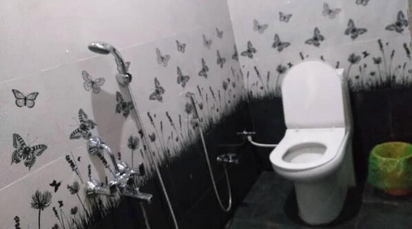 Towels, soap, shampoo