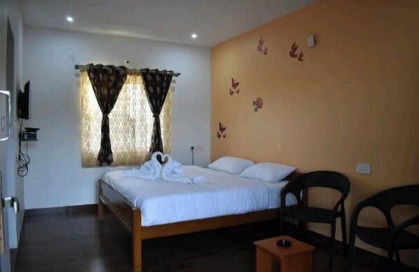 Free WiFi, bed sheets