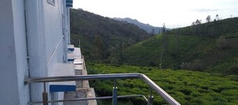 Kathiresan's Diamond hill view cottage