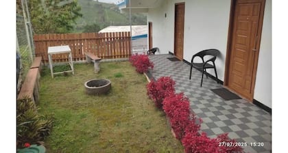 Kathiresan's Diamond hill view cottage