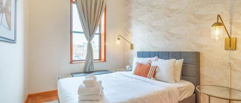 2 bedrooms, iron/ironing board, WiFi, bed sheets