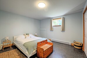 Comfort huis, balkon, uitzicht op tuin | Een strijkplank/strijkijzer