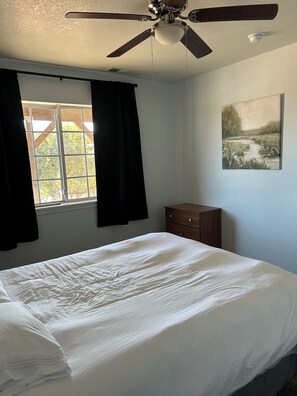 3 Schlafzimmer, Bügeleisen/Bügelbrett, WLAN, Bettwäsche