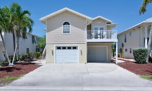 ハウス ベッド (複数台) (Citrus Sol) | 外観