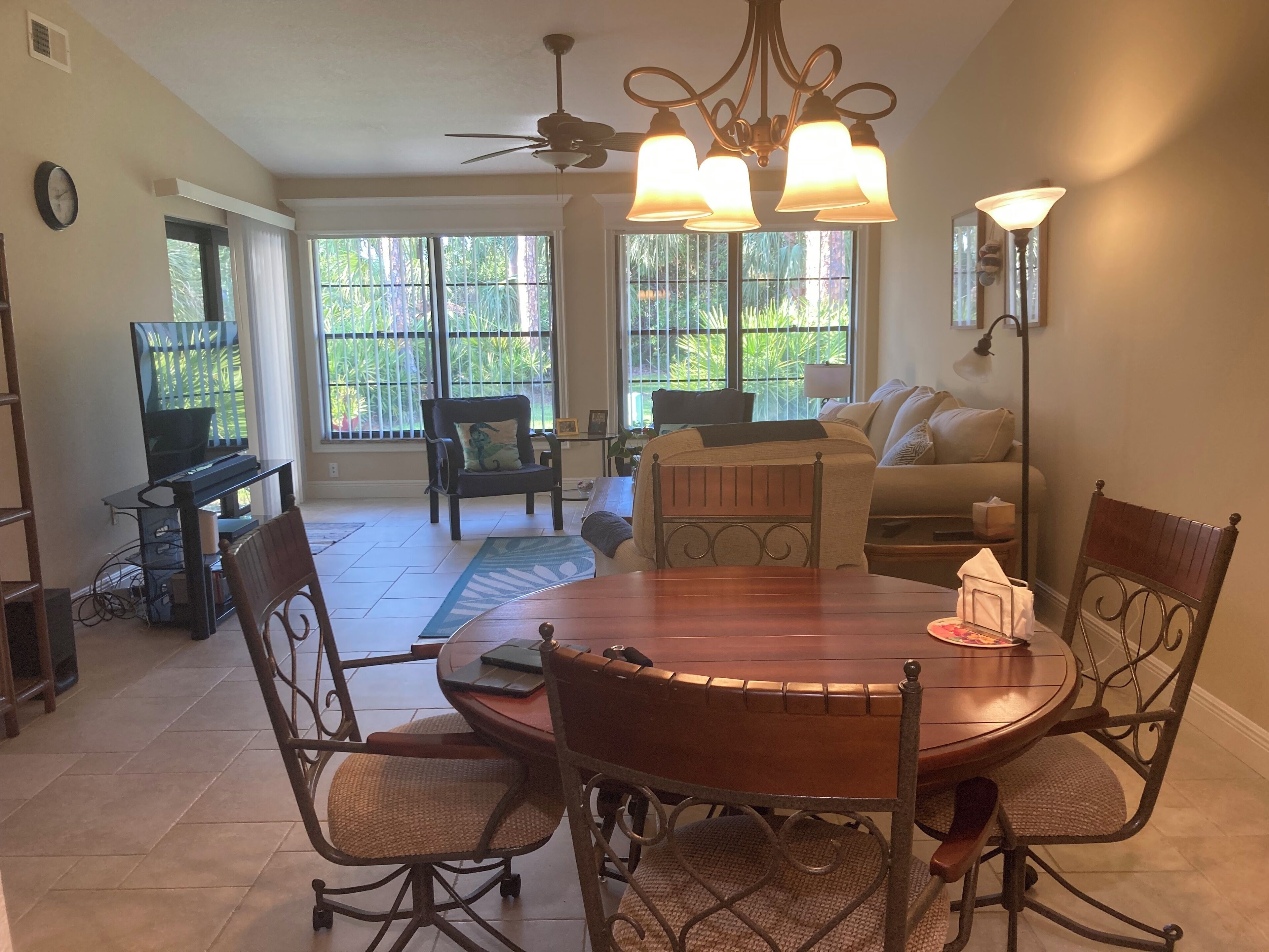 Fabulous 2-bedroom Villa Steps From Heated Pool And 15 Minutes From Siesta Key - Sarasota