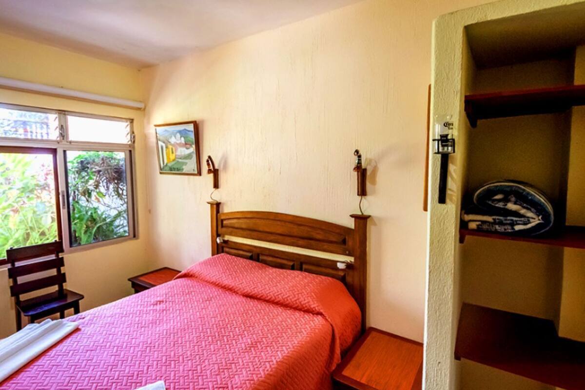 Deluxe Double Room | In-room safe, iron/ironing board, WiFi (free)