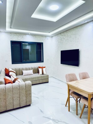 Smart TV - DAR NAJAT - well located (Tanger)