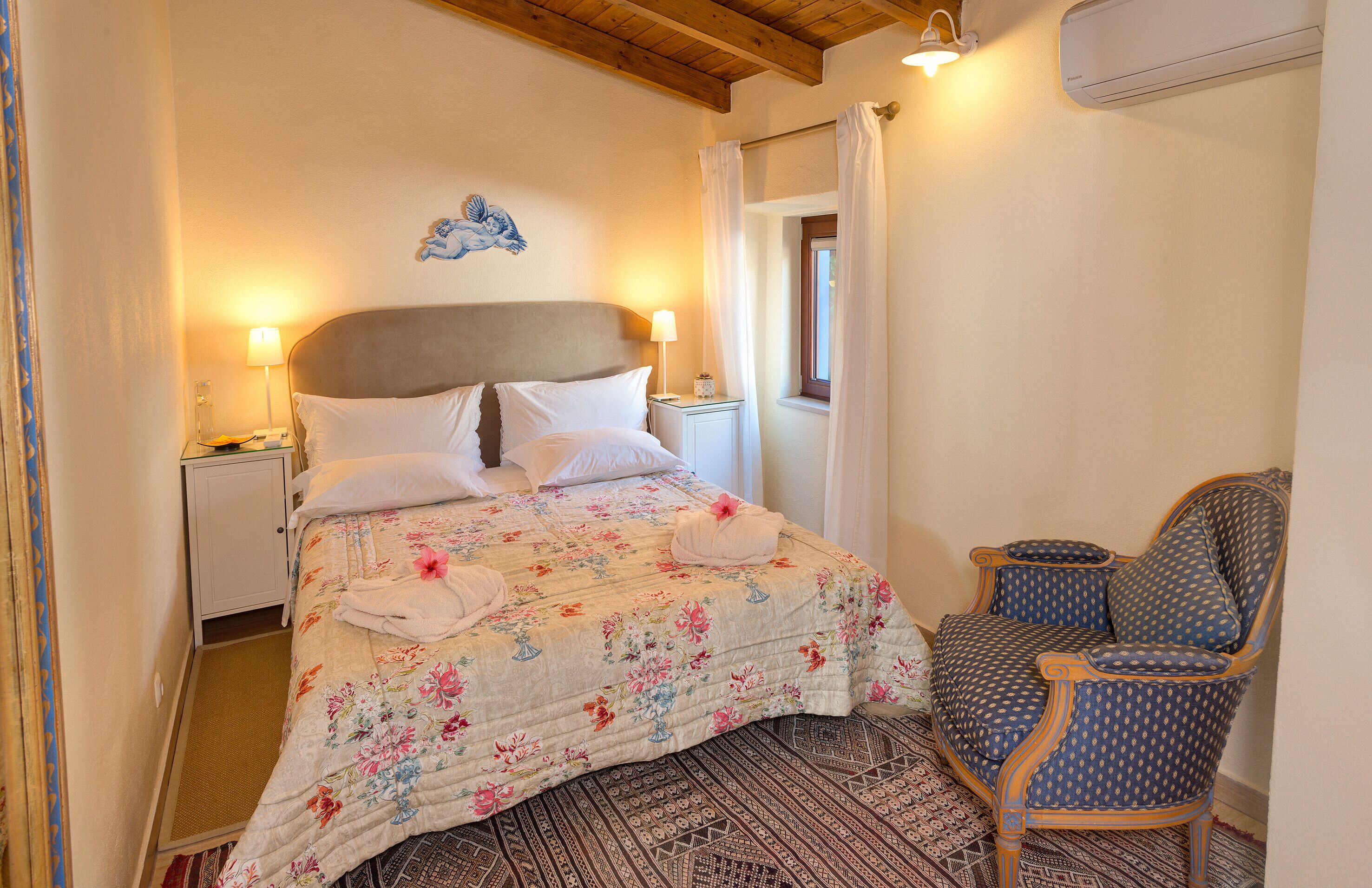 1 habitación, tabla de planchar con plancha, wifi y ropa de cama 