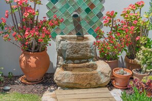 Property grounds - Country House 'Perfect To Relax' with Private Terrace, Wi-Fi and Air Conditioning (Algoz)