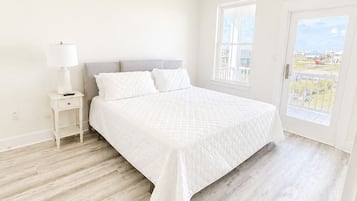 4 bedrooms, WiFi (free), bed sheets