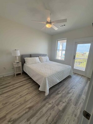 4 bedrooms, free WiFi, bed sheets