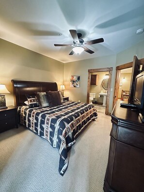 2 室のベッドルーム、デスク、アイロン / アイロン台、WiFi (無料)