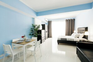 Suite, Stadtblick | Zimmersafe, individuell dekoriert, individuell eingerichtet