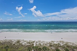 Apartment (2 Bedrooms) | Interior - Beachfront Panama City Beach Stay With Gulf Views, Balconies, a King Suite, two Queens, and Twin Nook for 8 Guests The Shores Townhome by Avantstay (Panama City Beach)