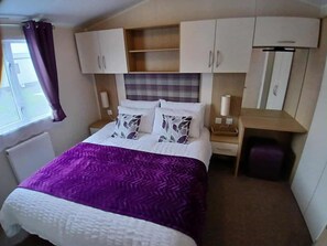 2 bedrooms, iron/ironing board, free WiFi