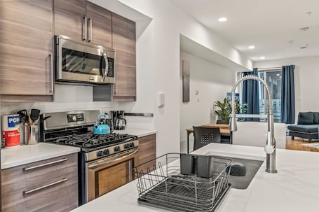 Private kitchen. Beyond Spacious 4-bedroom house W/ HotTub