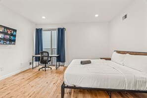 4 chambres, fer et planche à repasser, Wi-Fi, draps fournis