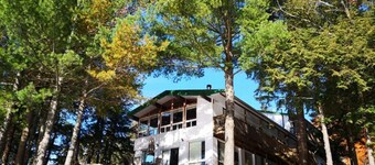 Beautiful Lakefront Inn Suites