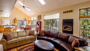 TV, fireplace, DVD player, table tennis