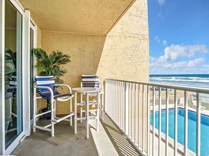 Leilighet, flere senger, balkong, havutsikt (Oceania Beach Club 205) | Overnattingsstedets uteområder