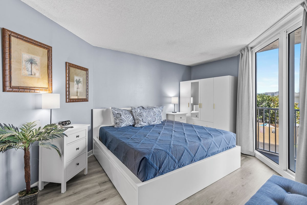 Appart'hôtel, plusieurs lits, balcon, vue océan (Oceania Beach Club 207) | 2 chambres, décoration personnalisée, ameublement personnalisé